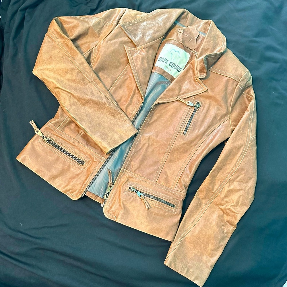 🇪🇨 Napa Couro / 100% Bovine Leather - Women Jacket - Made in Ecuador